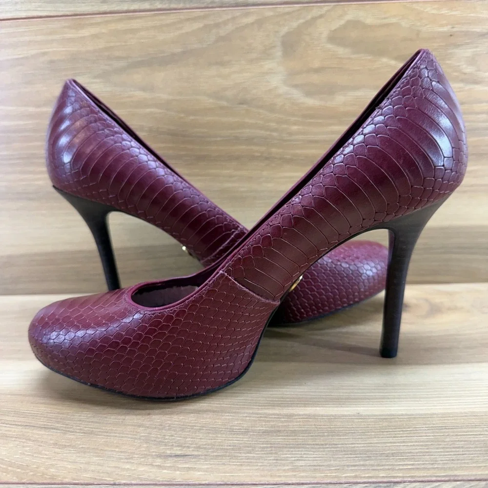 Tory Burch Red Snake Embossed Pumps 6.5 M Round‎ Toe Dressy Office Modern Heels